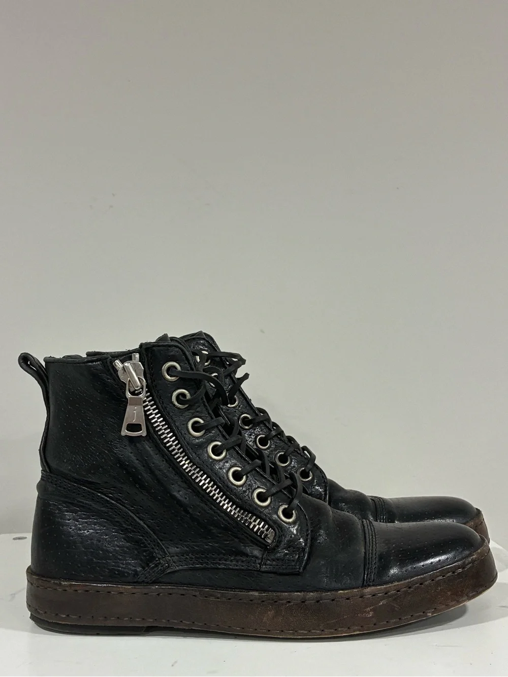 John Varvatos Artisanal Sneaker Size 8.5